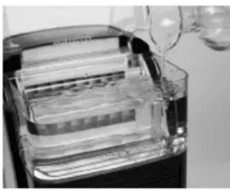 Igloo ICMCC33 - USING YOUR ICE CUBE MAKER - 1
