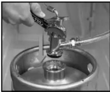 Igloo IBK49BK - TAPPING THE BEER KEG - 1