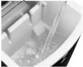 Igloo IGLICEB33BK - USO DE LA MÁQUINA AUTOMÁTICA PARA PREPARAR HIELO - 1
