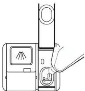 IKEA FRÖSLUNDA 305.681.66 - Napełnianie dozownika nabłyszczacza - 2