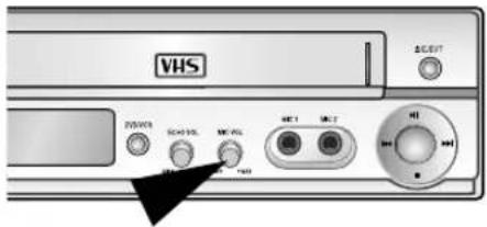 SAMSUNG DVD-V8050K - Подсоединение микрофона - 2