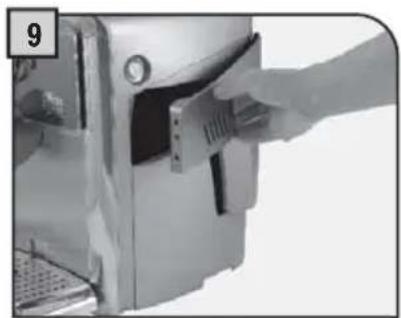GAGGIA Platinum Vogue RI8174 - CLEANING THE BREW GROUP NETTOYER LE GROUPE DE DISTRIBUTION - 9