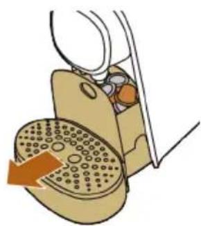L'or Barista LM8016 - Cleaning the used capsule drawer and waste water drawer - 1