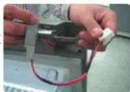SAMSUNG RL48RECPN - • DISASSEMBLY OF THE FRIDGE DOOR - 7