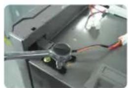 SAMSUNG RL48RECPN - • DISASSEMBLY OF THE FRIDGE DOOR - 3