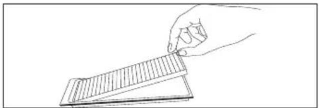 MEDION X10 SW - Stofreservoir reinigen - 4