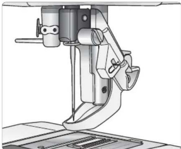 Husqvarna-Viking Platinum 995E - Installer le pied pour broderie U - 1