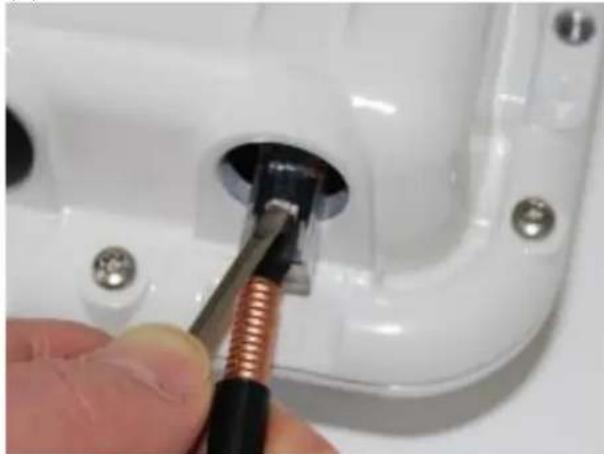 Cambium Networks PTP 670 - Déconnecter le cable de liaison de la LPU ou de l'ODU - 2