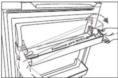 HISENSE RB327N4ADD - Remoção e instalação da prateleira da porta - 2