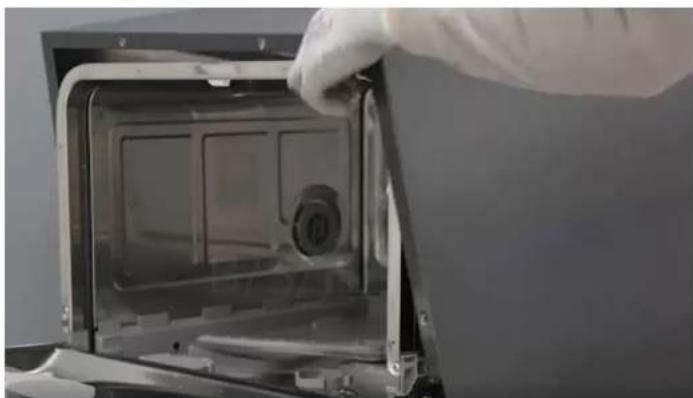 SIEMENS SK25IB00TE - Demontáž vnéjsího krytu - 7