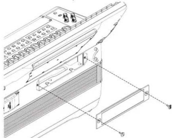 KORG Fisa Suprema - Installer le bloc-batterie - 2