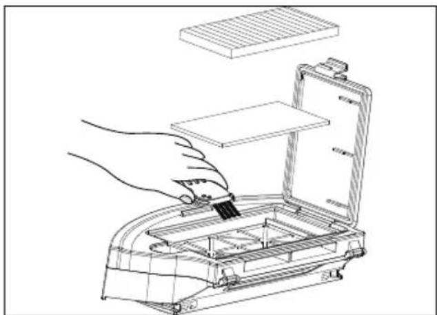 MEDION E35 (MD 11157) - Cleaning the dust container - 3
