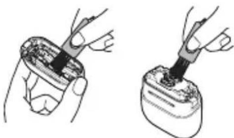 PANASONIC ES-ACM3B - Čistenie kefkou - 1