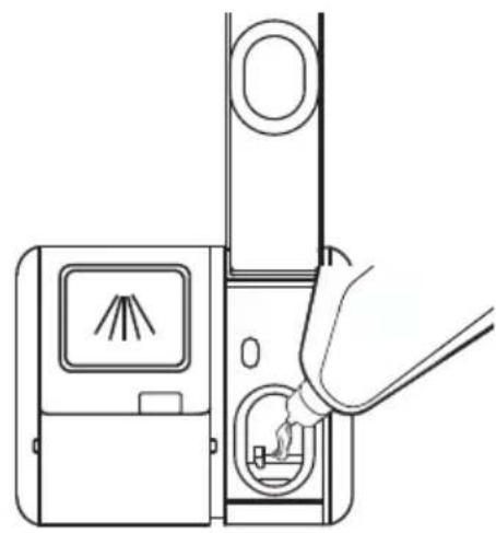 VEDETTE VFP337EW - Filling The Rinse Aid Reservoir - 2