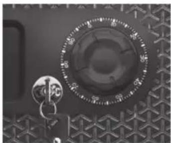 SentrySafe FPW082FS - Locking your safe using the override key (for select models) - 1