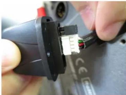 Antari F-1 Fazer - Installation du Récepteur Sans Fil - 3