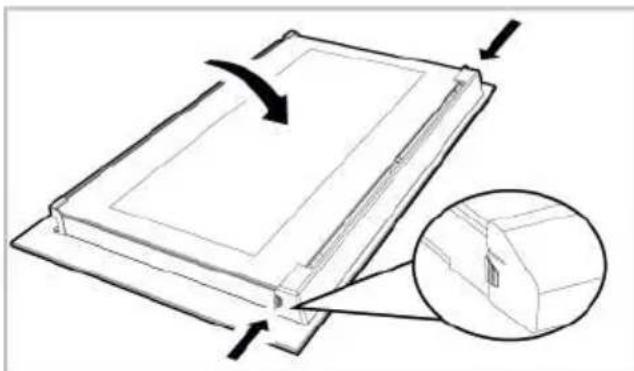 BEKO BBISM13300XPE-1 - Removing the Inner Glass of The Oven Door - 1