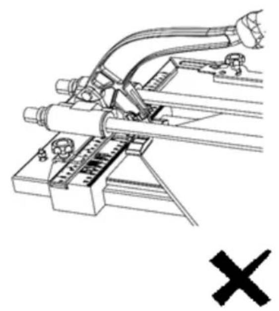 MSW TCM1000-SM - Cutting a tile at right angle - 3