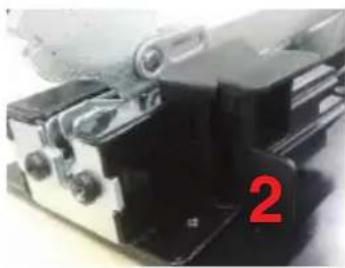 BLAUPUNKT 5B30P0250 - Installatie-instructies voor de afdeklijst van het deurframe en draaiklemmen - 11