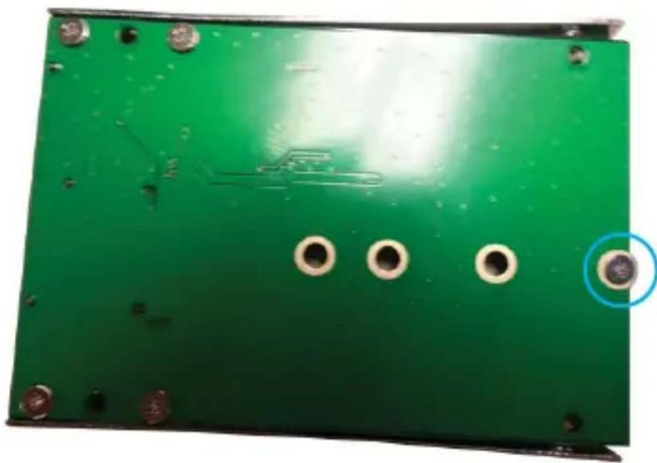 StarTech.com SAT32M225 - M.2 NGFF SSDのインストール手順 - 2