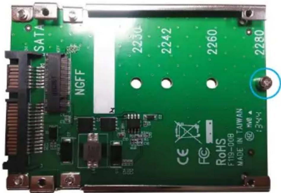 StarTech.com SAT32M225 - M.2 NGFF SSDのインストール手順 - 3