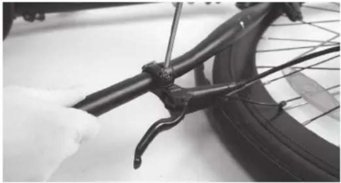 SHARP BK-RS08EB - Étape 4 : Retirez la poignée - 2