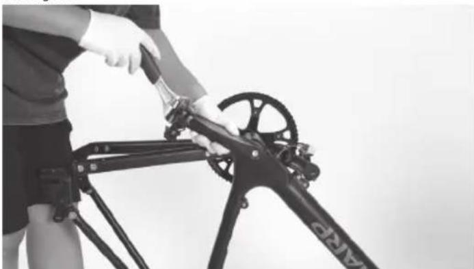 SHARP BK-RS08EB - Stap 14: Verwijder de pedalen - 1
