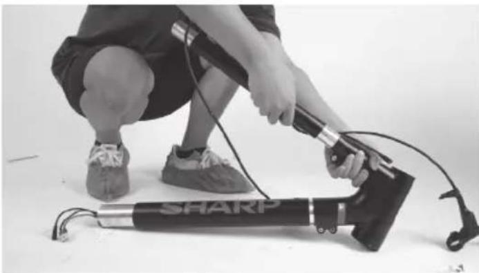 SHARP BK-RS08EB - Krok 4: Usuń uchwyt - 22