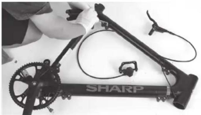 SHARP BK-RS08EB - Passo 16: Remova os esticadores da corrente e os esticadores do selim - 3