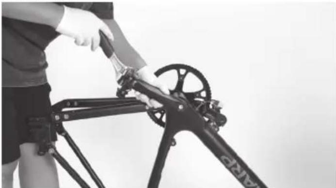 SHARP BK-RS08ES - LÉPÉS: Szedje le a pedálokat - 1