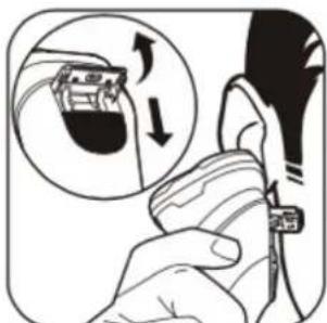 TECHWOOD TRZ-956 - APPUYER SUR LE BOUTON MARCHE/ARRÉT (ON) PUIS COMMENC2 À VOUS RASER. LA TONDEUSE (A L'ARRÊRE DE L'APPAREIL) SERT POUR LES PATES ET LA MOUSTACHE. - 4