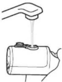 PANASONIC EW-DJ66 - Vul de watertank met water. - 3