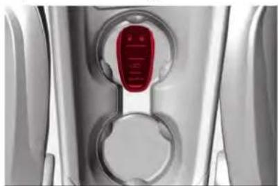 ALFA ROMEO Tonale (2025) - Démarrage du moteur avec batterie de la clé électronique (Keyless Start) déchargée ou épuisée - 1