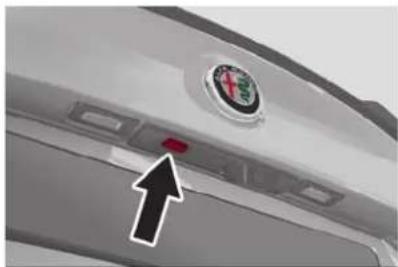 ALFA ROMEO Giulia (2025) - Verrouillage du coffre porte-bagages - 1
