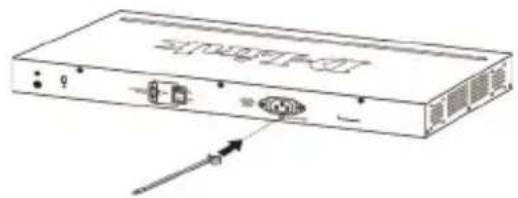 D-LINK DGS-1100-10MP - Installazione del fermo del cavo di alimentazione - 1