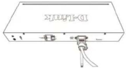 D-LINK DGS-1100-10MP - Instalación del retenedor del cable de alimentación - 5