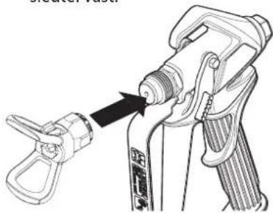 WAGNER SprayPack 18V - Niet met de handen in devloeistofstraal komen. - 4