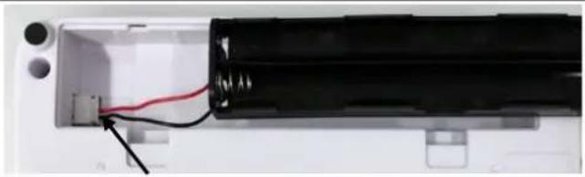 Kern MCD 300K-1 - Batterien einlegen: - 2