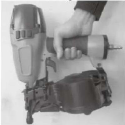 MSW AIRN65CN - Carregando pregos na revista - 1