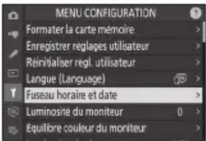 MENU CONFIGURATION Formater la carte mémoire Enregistrer réglages utilisateur Reinitialiser régl. utilisateur Langue (Language) Fuseau horaire et date Luminosite du moniteur 0 Equilibre couleur du moniteur