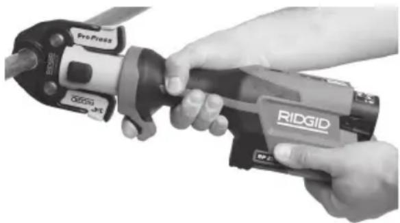 RIDGID RP 251 - Selladura de un acoplamiento con mordazas de tijera típicas - 4
