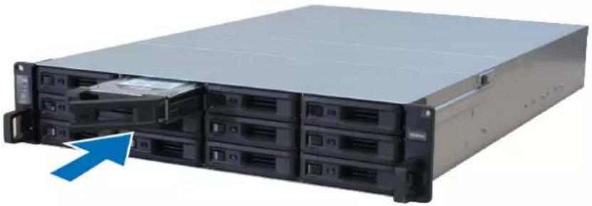 SYNOLOGY RackStation RS3621xs+ - Installation des disques - 4