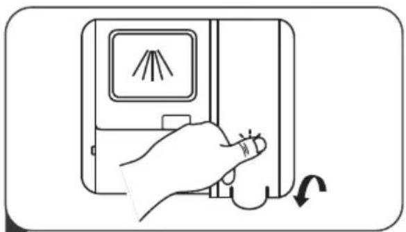 BRANDT BDF424VDX - • Filling The Rinse Aid Reservoir - 3
