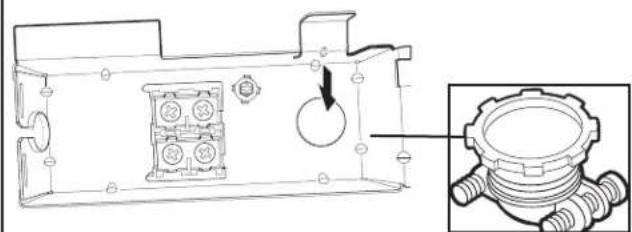 KITCHENAID KDTE304RBS - Fije el cable en el protector de cables - 1
