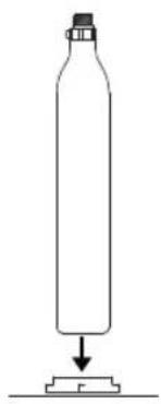 Stelton Brus - Einsetzen der CO _2 -Kartusche - 3