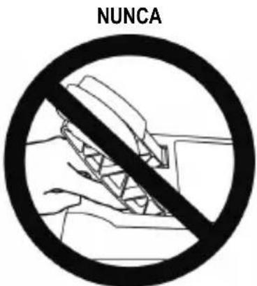 THRUSTMASTER T248 - Advertencia – Peligro de pillarse los dedos con los pedales@m间隙as se juega - 2