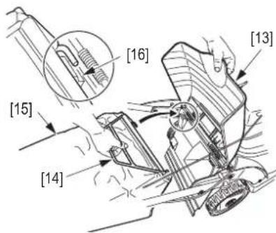 Honda HRX 476 C2 - Retrait du bac de ramassage : - 1