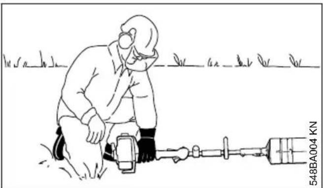 STIHL BG-KM - Mise en route du moteur - 2