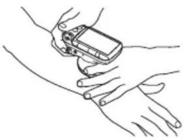 CASIO DZ-D100 - Appliquez le film protecteur sur l'appareil photo. - 2