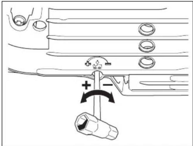 HUSQVARNA 540 XP Mark III - To adjust the chain oil flow - 2